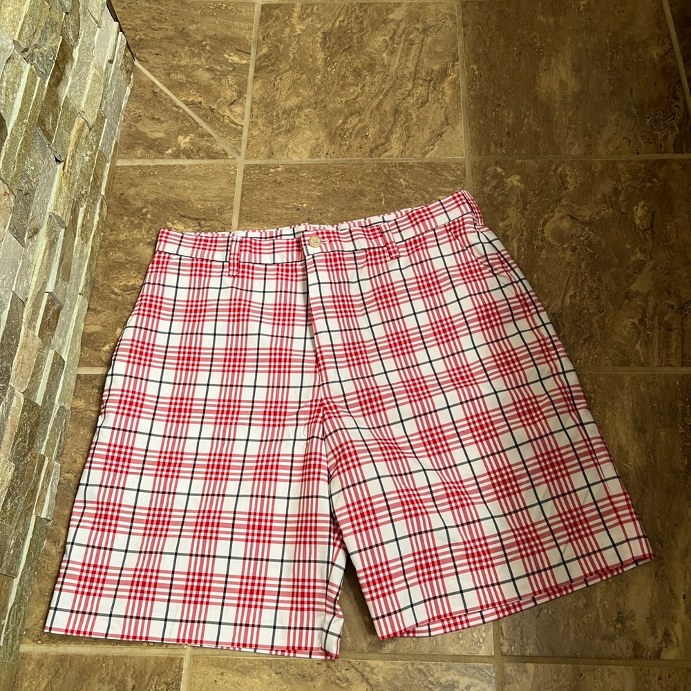 Golf Shorts - Picture 2 of 8